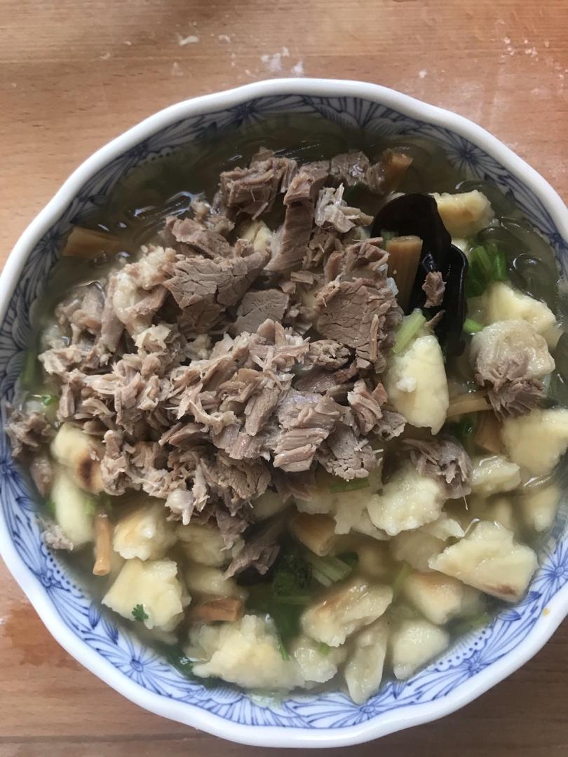 坚决贯彻执行国家法律法规做的羊肉泡馍