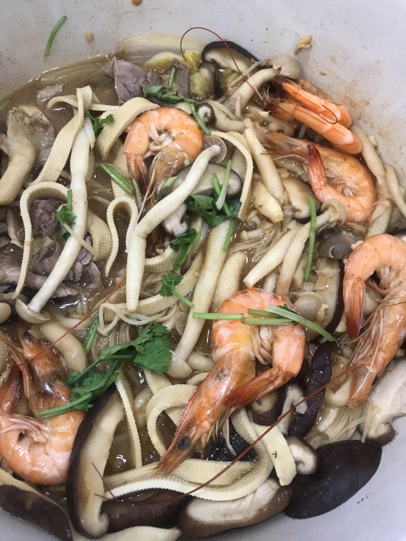 海鲜杂菌煲