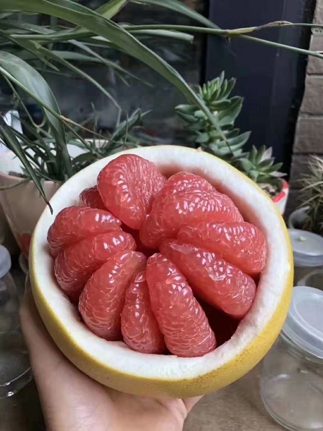 网红剥柚子的方法的做法