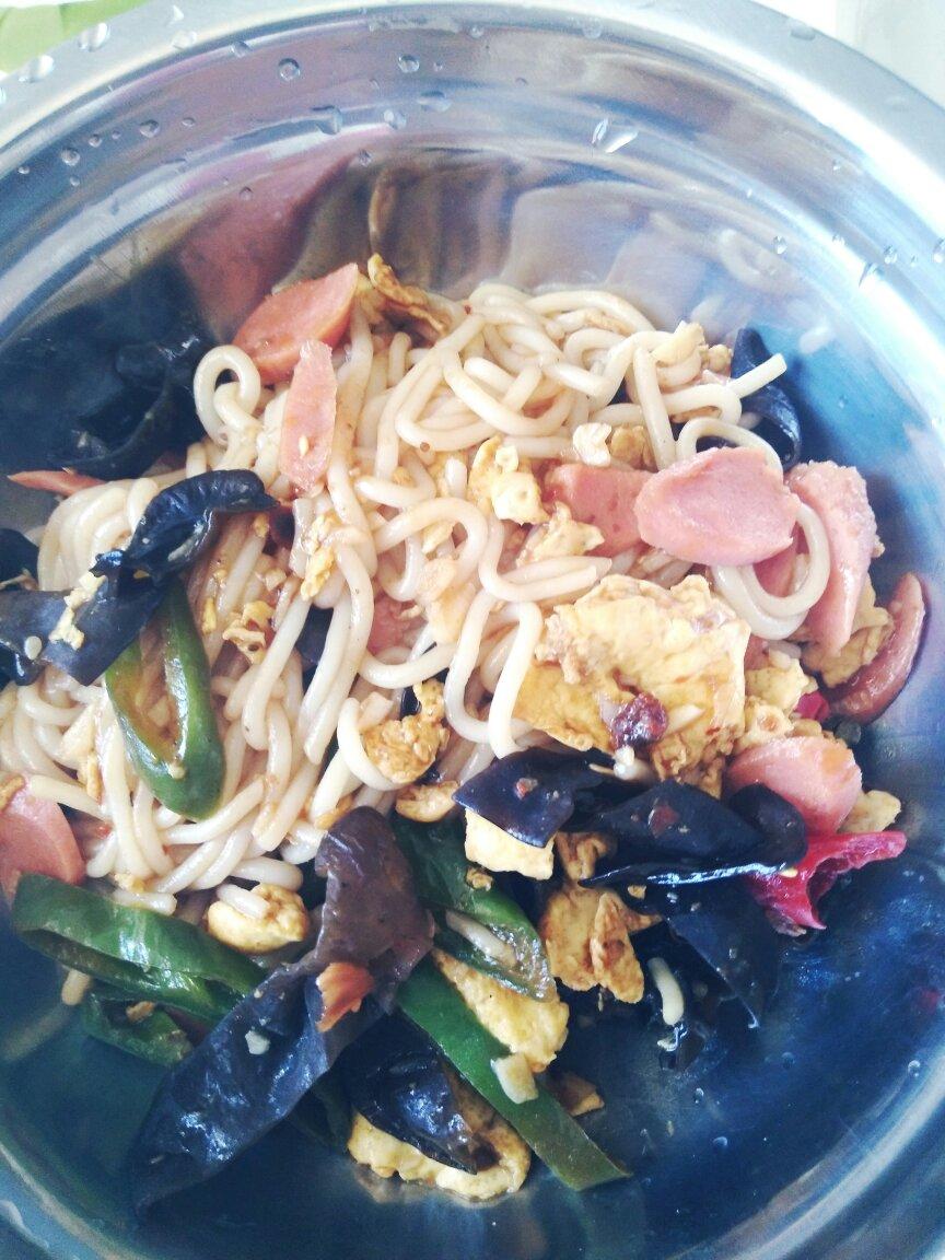 鸡蛋炒米粉