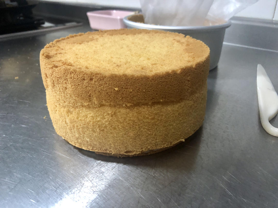 不凹底不塌陷的完美戚风蛋糕