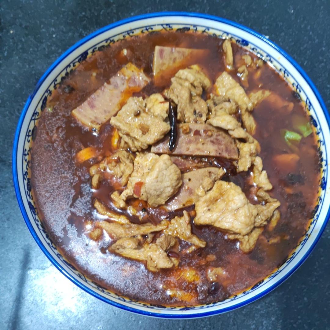 跟四川朋友学的水煮肉片 这也太香了！！