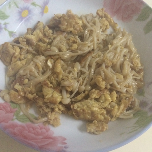金针菇炒蛋