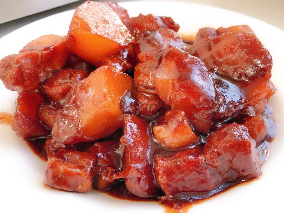 不油腻的土豆红烧肉