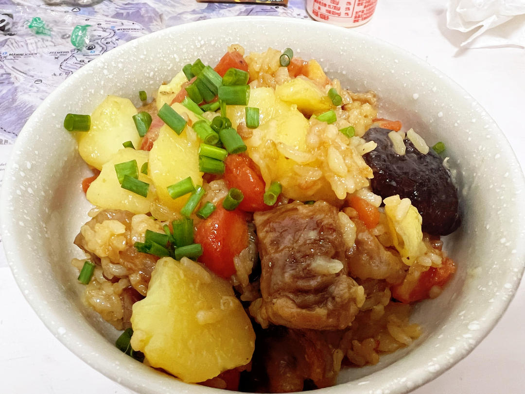 喷香羊肉焖饭