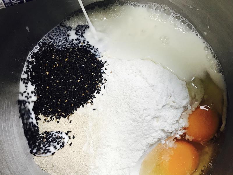 纯奶手撕吐司的做法 步骤1