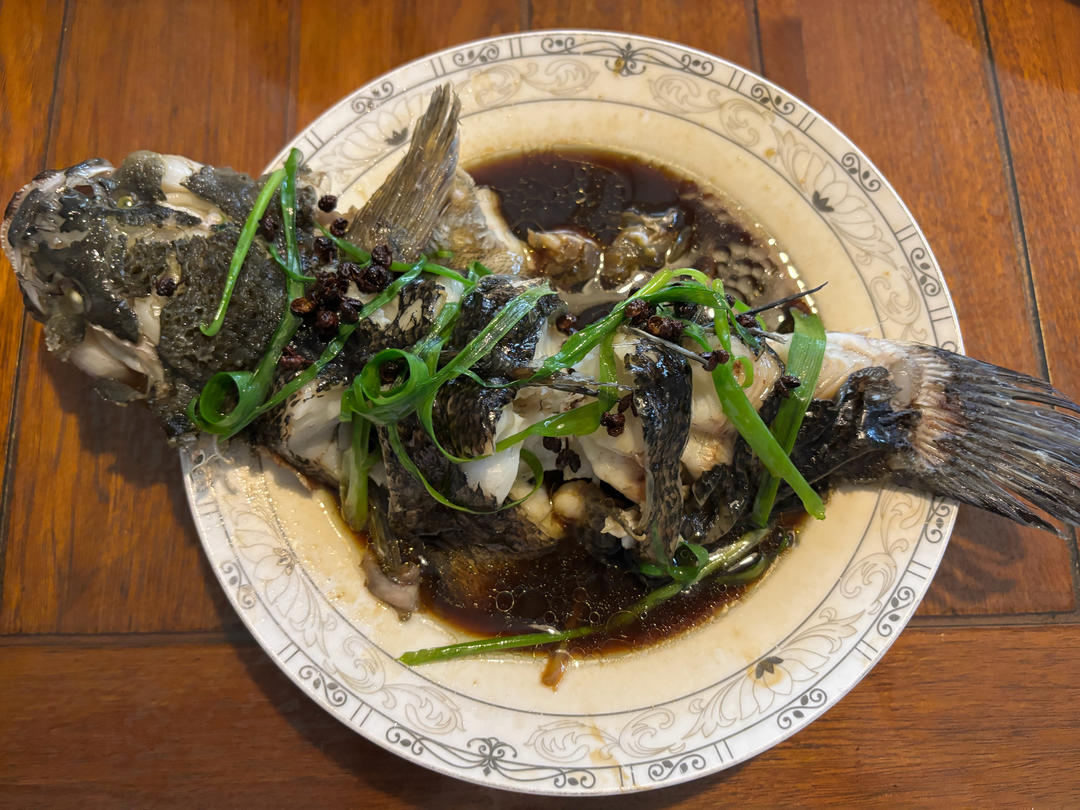 蒸鱼的若干细节 （笋壳鱼）Tips and Tricks for Steamed Whole Fish