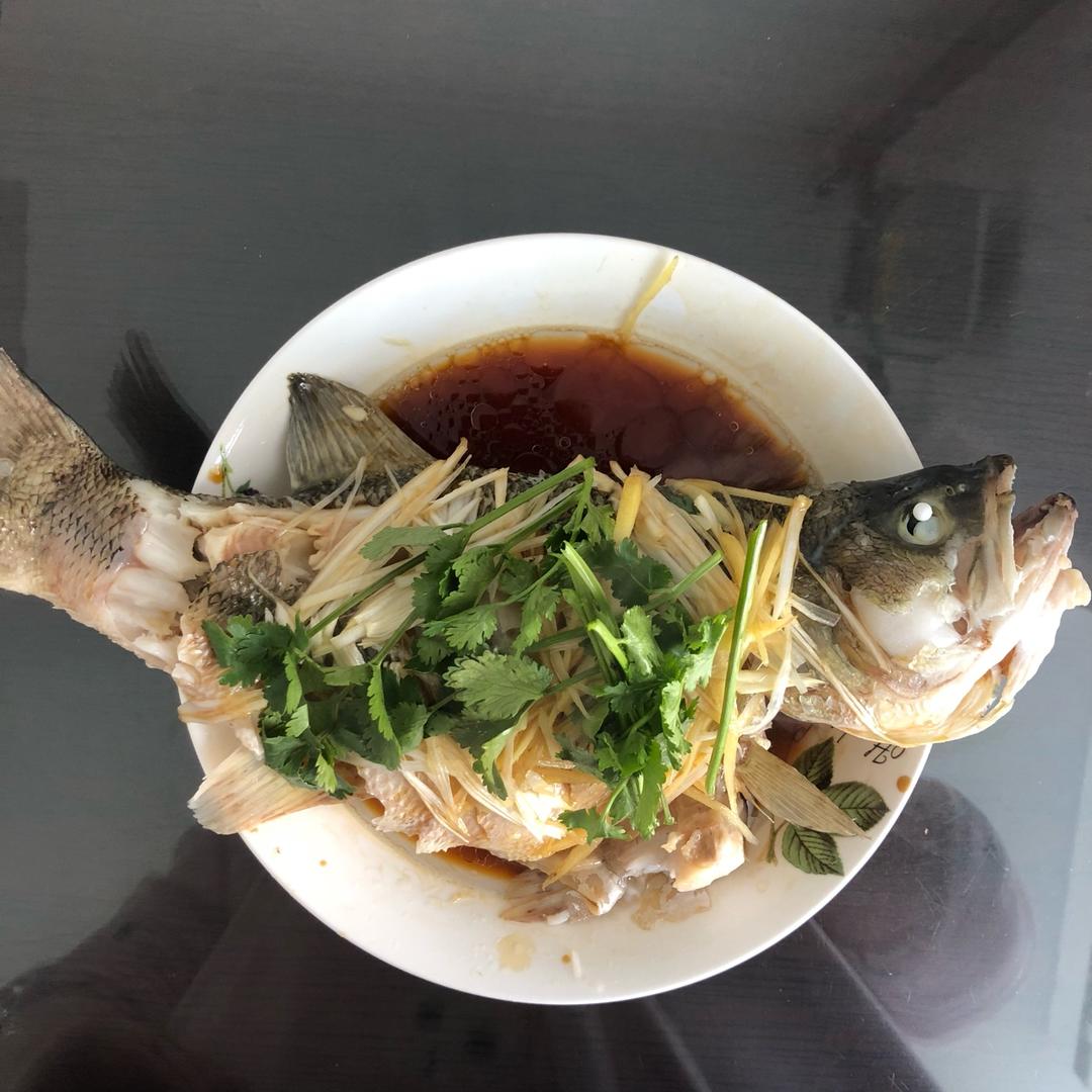 油泼鲈鱼