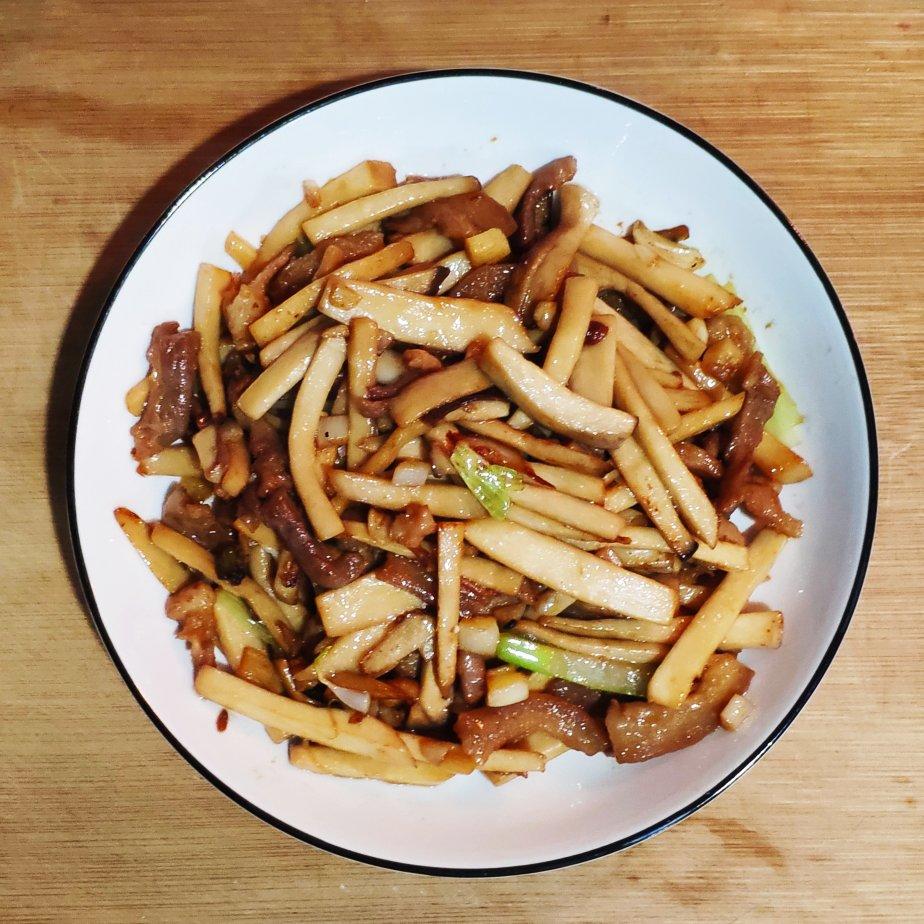 杏鲍菇炒肉丝
