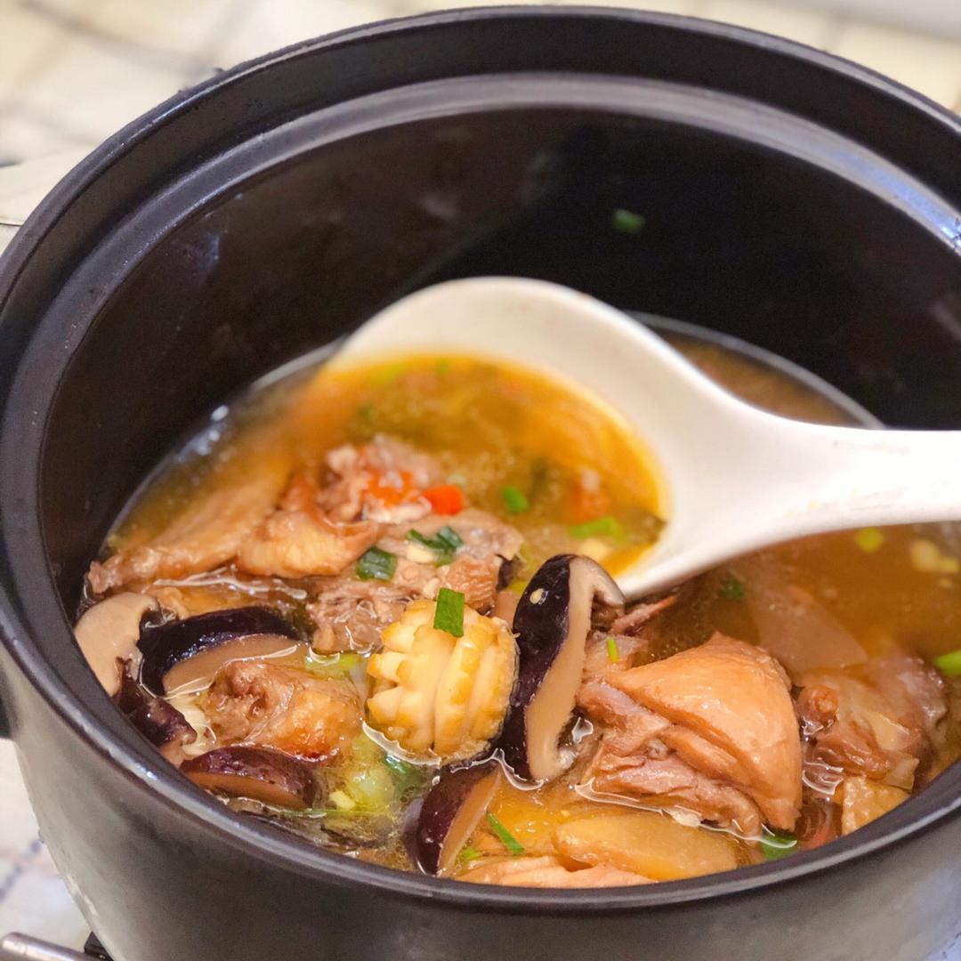 鲍鱼鸡煲的做法