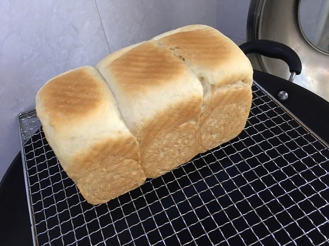 《Tinrry+》软绵绵的白吐司