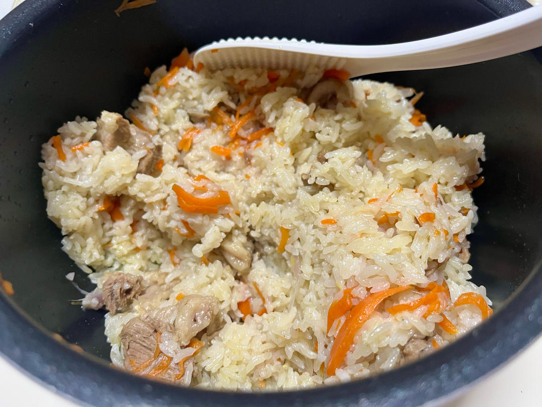 黄萝卜羊肉抓饭（电饭锅版）