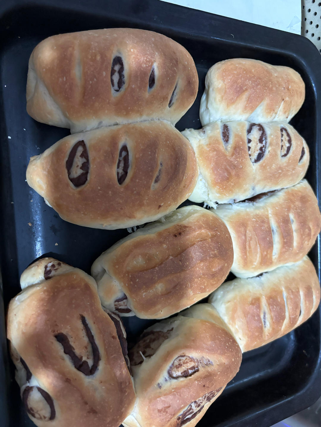 豆沙毛毛虫面包