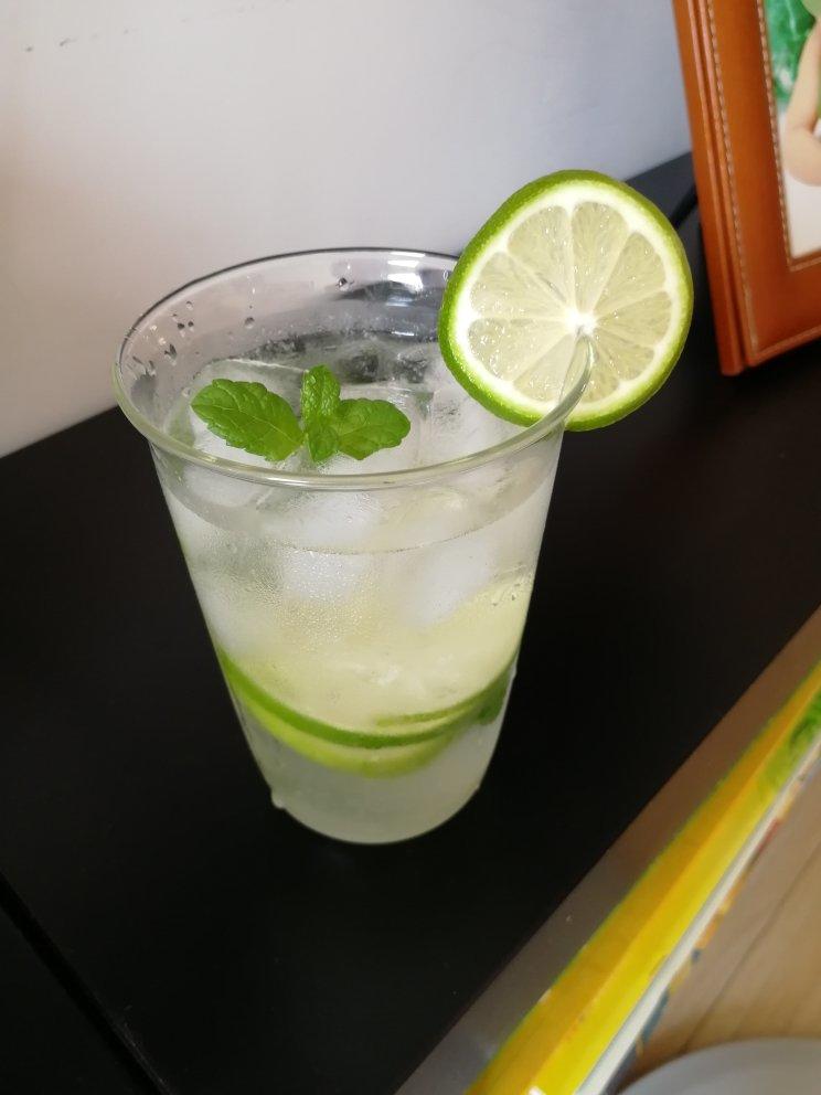 小新小新11做的(独家秘方)莫吉托mojito【安卡西厨】