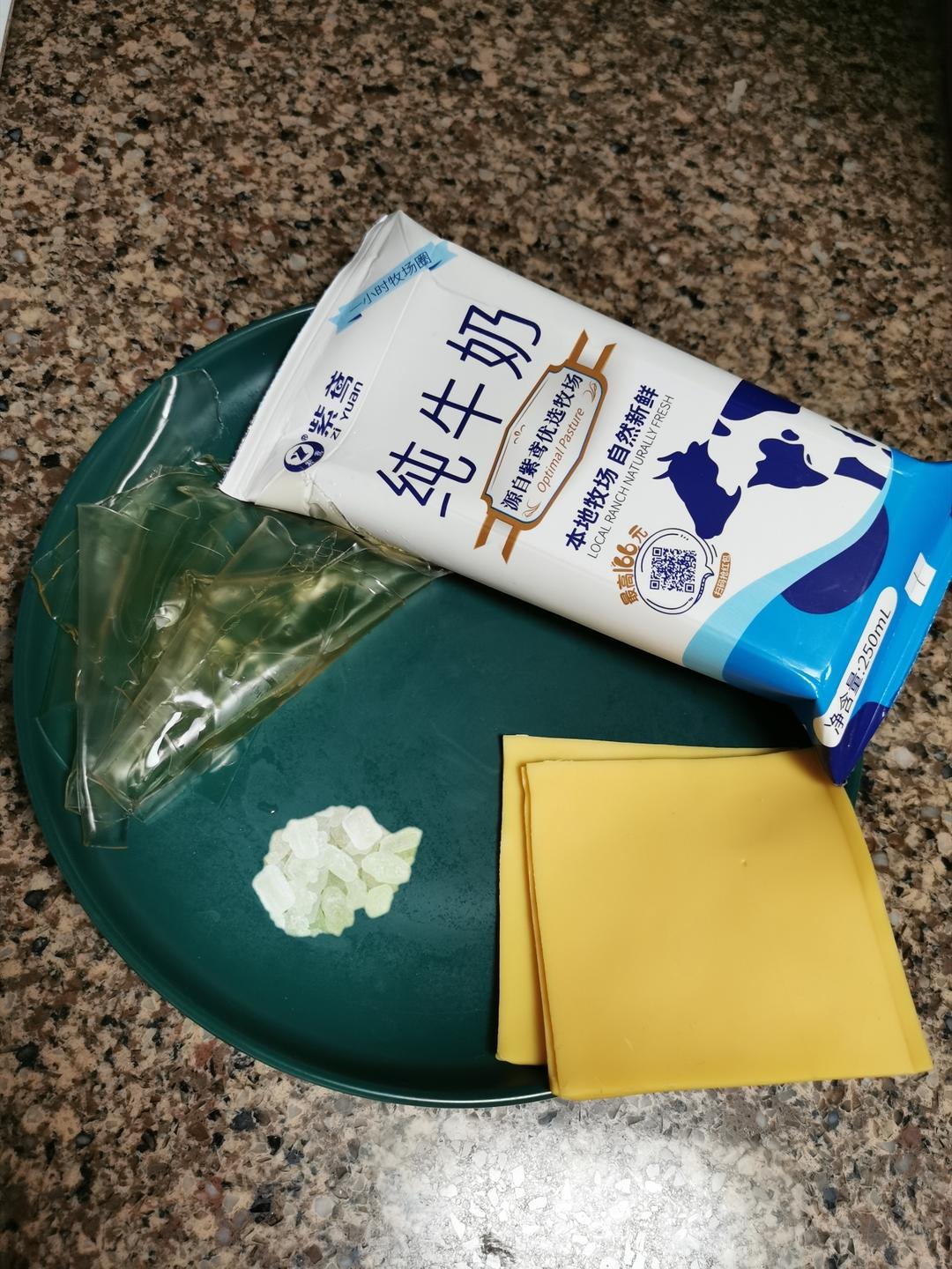 纯奶手撕吐司的做法 步骤1