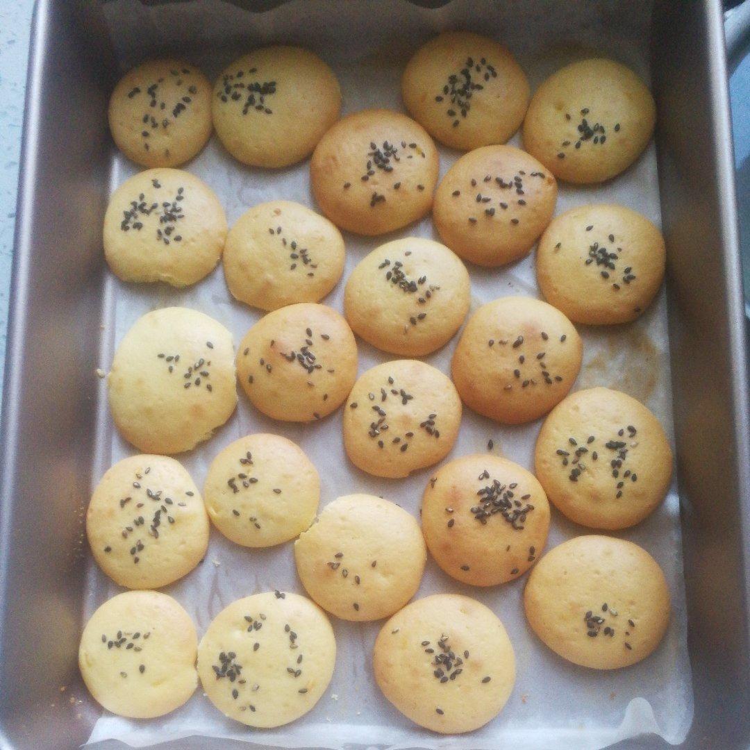 鸡蛋小饼干（蛋黄饼干）