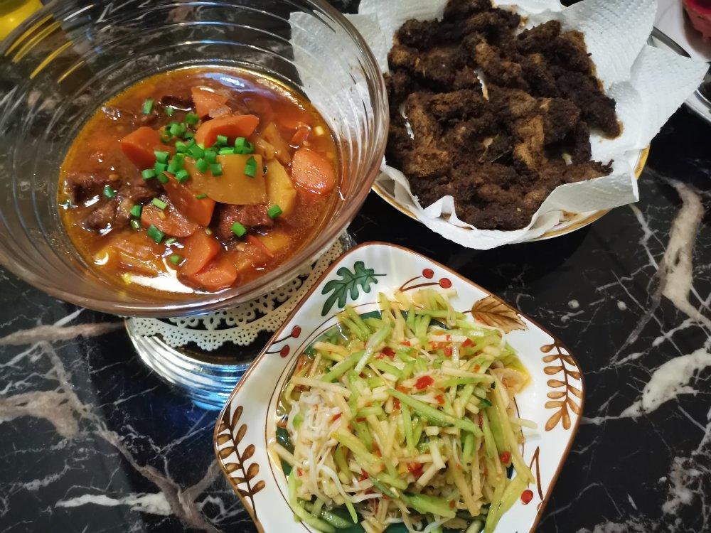 番茄土豆炖牛腩