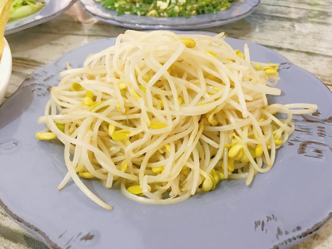 醋烹绿豆芽菜