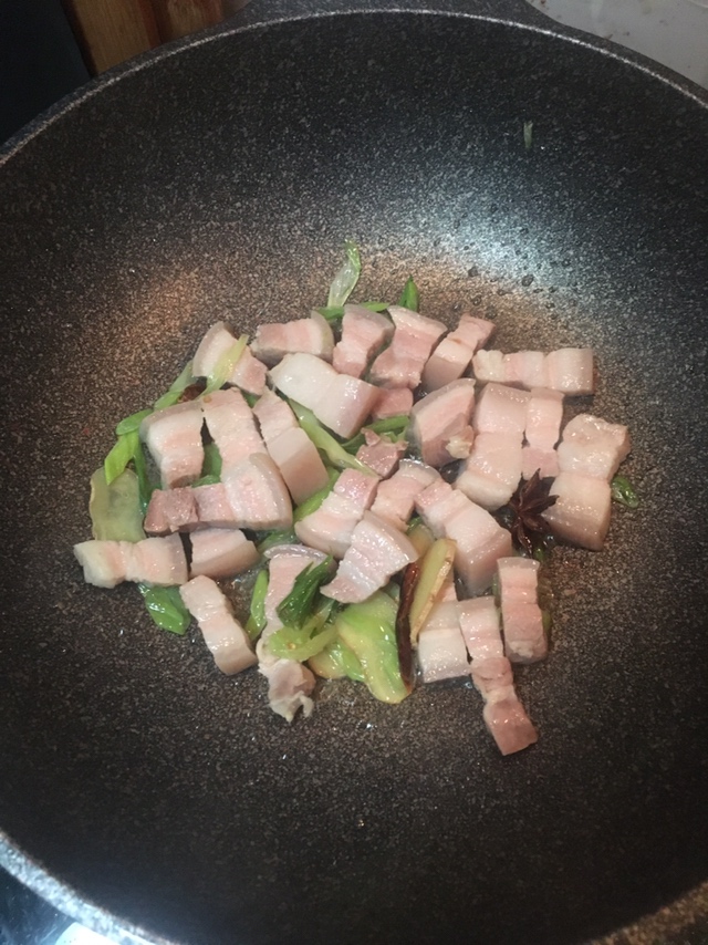最香的红烧肉炖肉的做法 步骤3