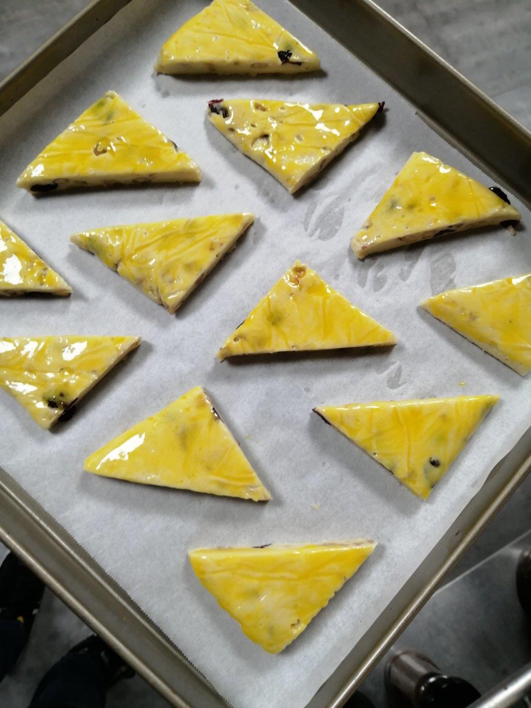 淡奶油葡萄干司康饼