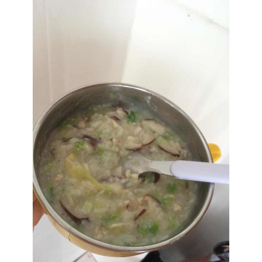 生滚香菇鸡肉粥