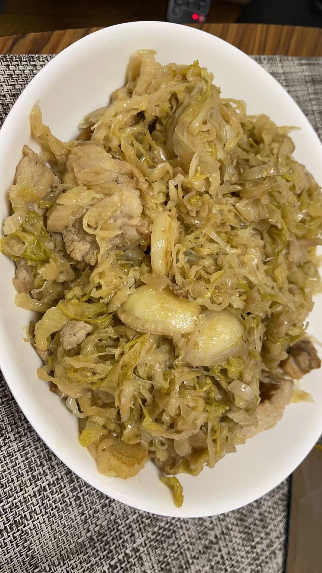 东北菜～酸菜炒肉丝