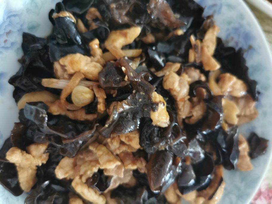 超简单家常木耳炒肉