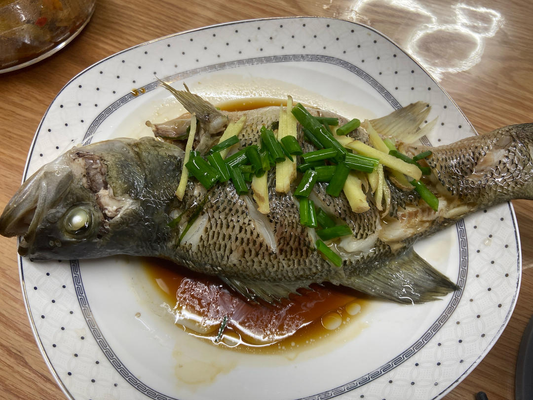 清蒸鲈鱼