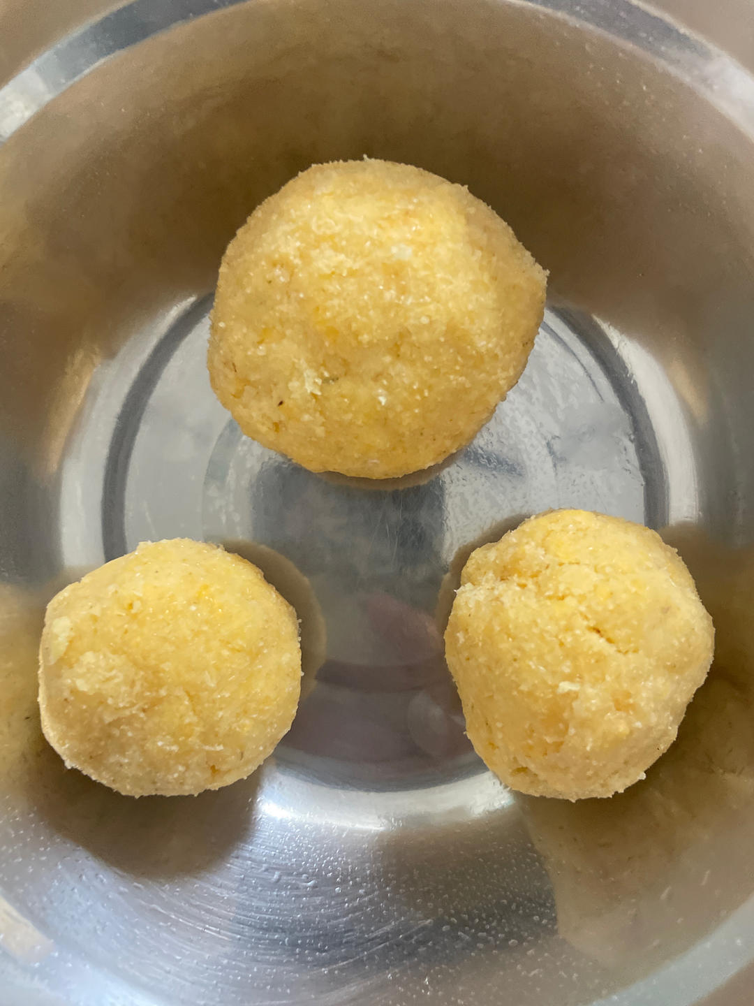 不用烤箱！五分钟超低碳无油小餐包，生酮友好