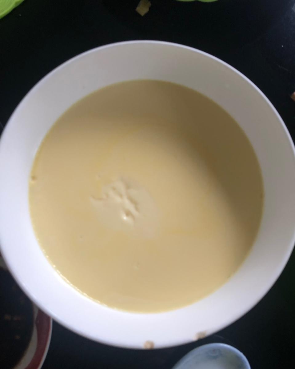 嫩滑牛奶炖蛋