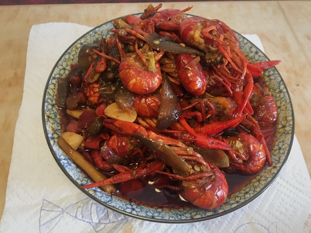 香辣小龙虾-超详细处理干净步骤！