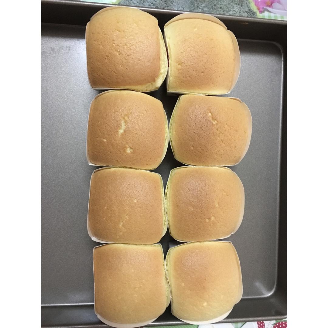 软绵绵的纸杯蛋糕