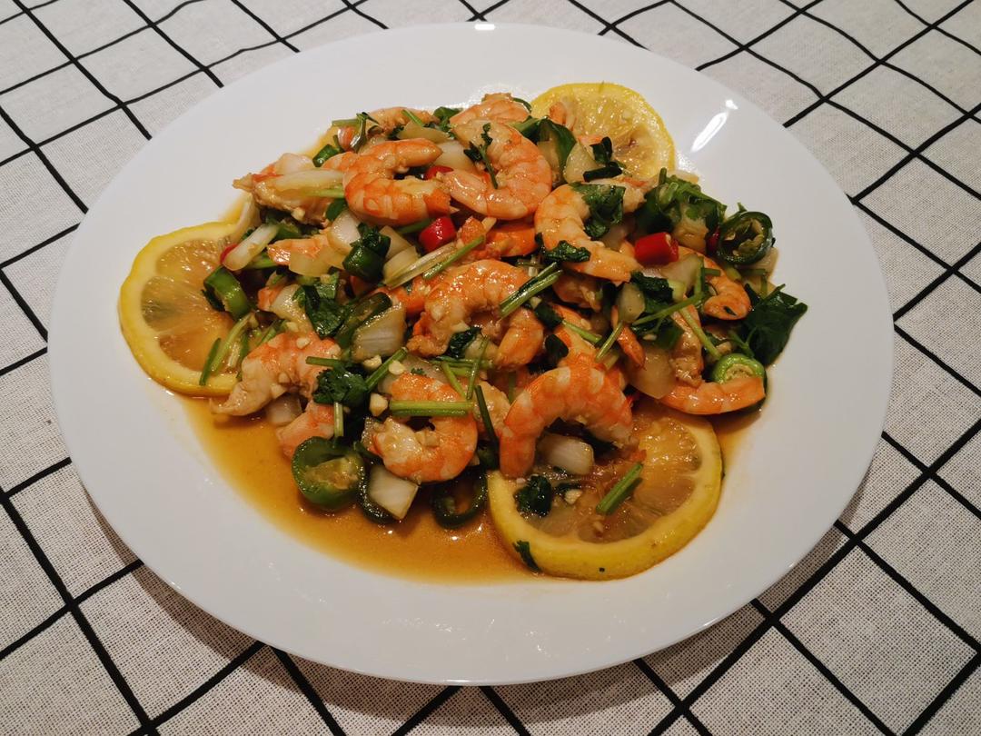 鲜嫩爽口❗️巨好吃的酸辣柠檬虾❗️一看就会超过瘾