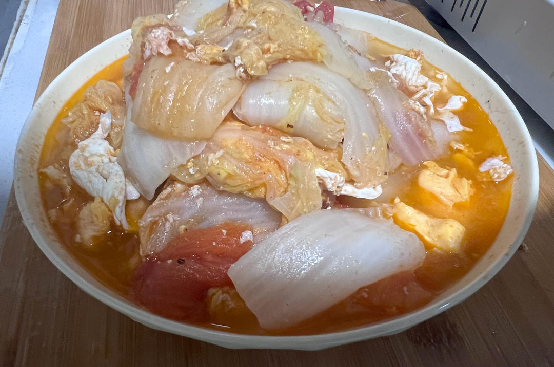 酸汤西红柿娃娃菜煎蛋