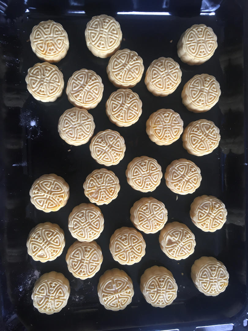 曲奇金沙奶黄流心月饼