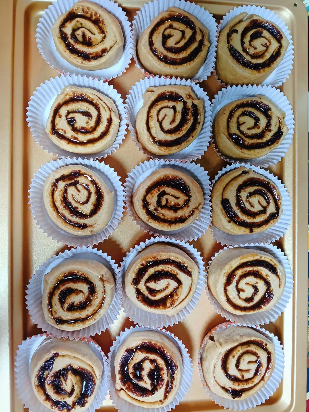 秋冬限定｜全麦红糖核桃肉桂卷