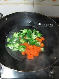 咖喱杂蔬饭的做法 步骤2