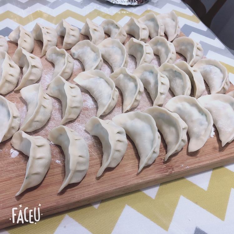 韭菜油条素饺子