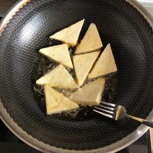葱香浓郁的葱烧豆腐的做法 步骤8