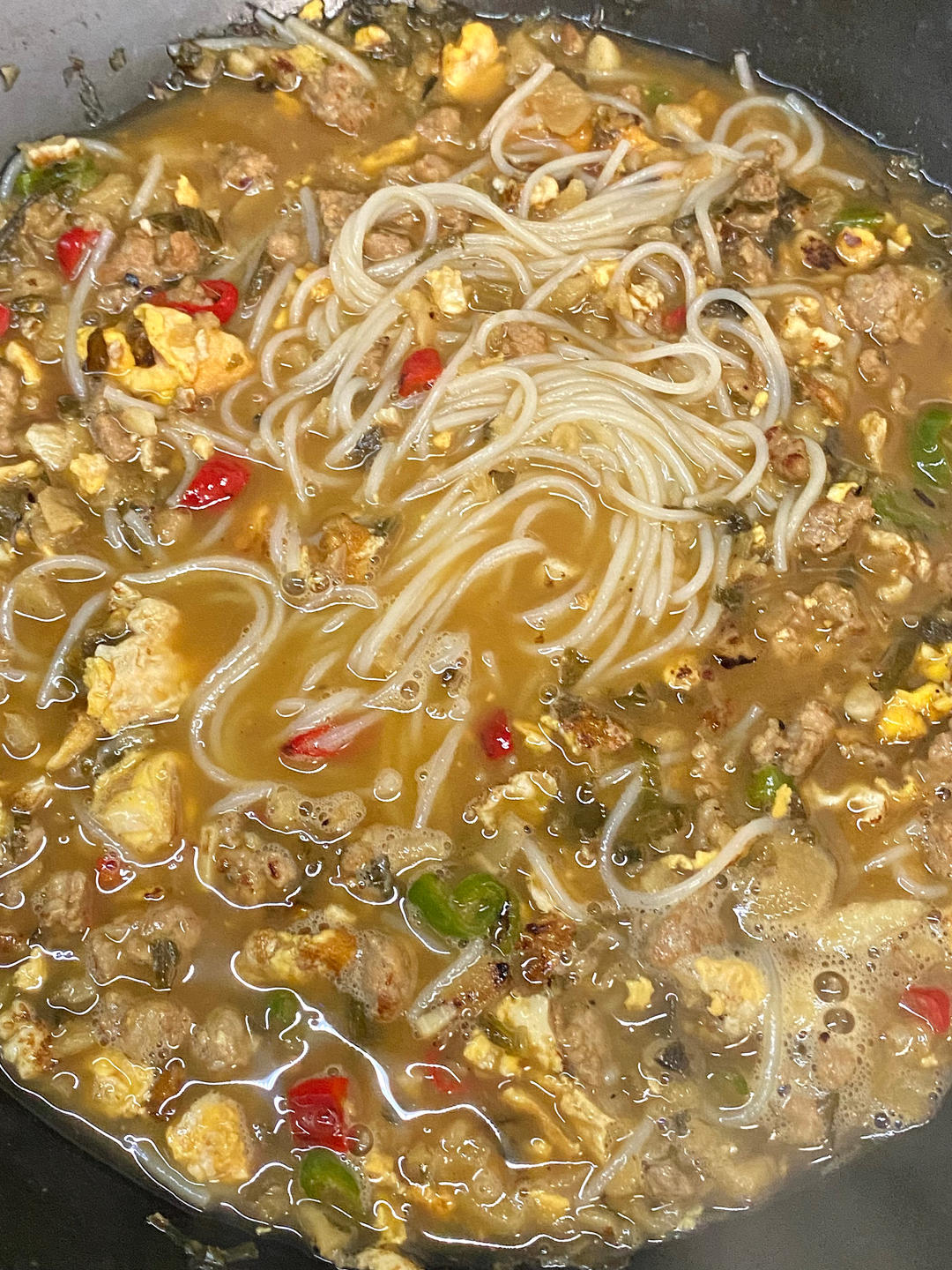 掌握了湖南汤粉的精髓！腌菜肉沫粉有肉有蛋
