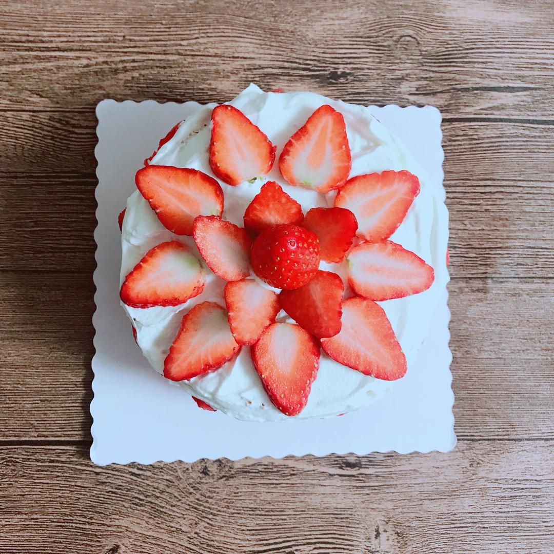 红颜草莓裸蛋糕