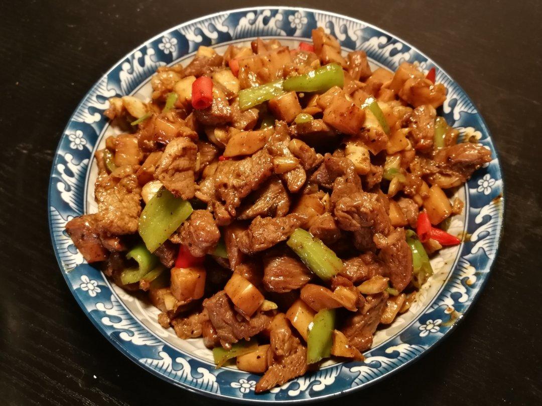 家常菜~杏鲍菇烧牛肉粒