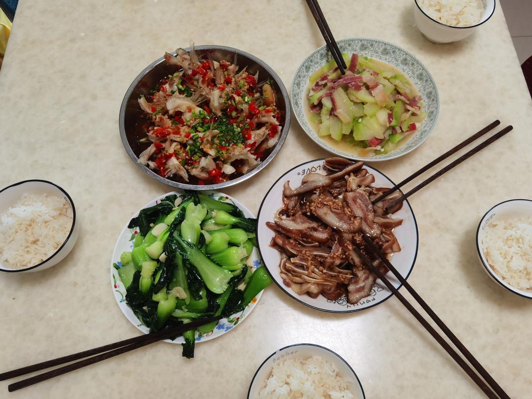 家庭版剁椒蒸鱼头，味道胜比大酒店👍