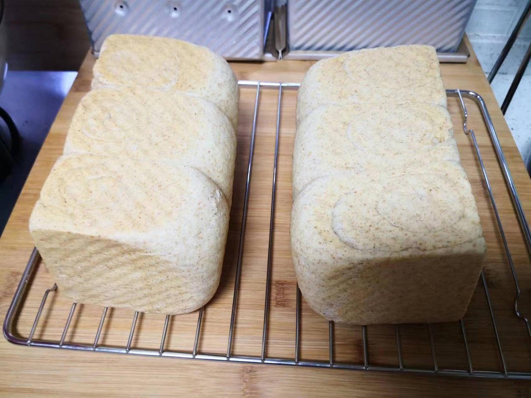 全家都爱吃的健康全麦吐司，新手也能做