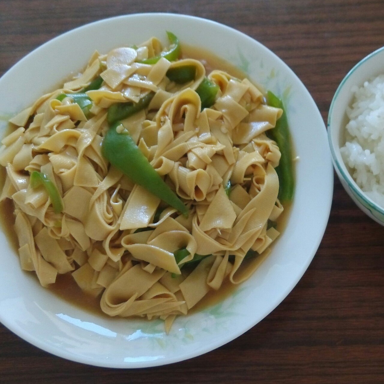 把每天的早餐都放这里