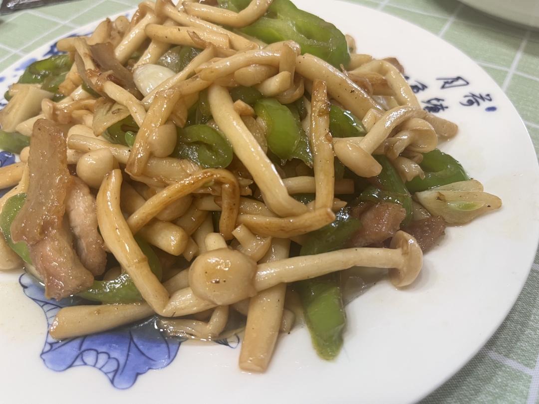光盘神器海鲜菇炒青椒