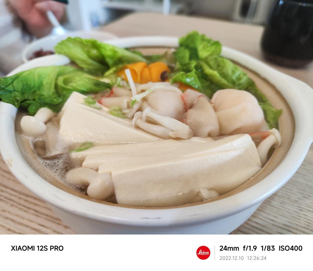 蟹味菇汤豆腐