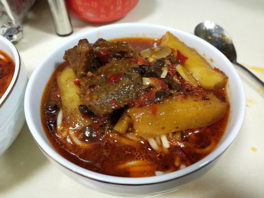 麻辣牛肉面