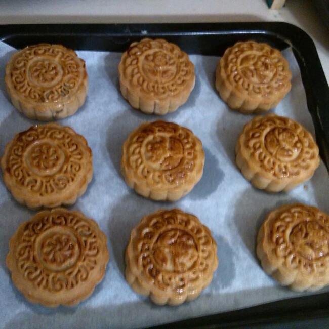 广式月饼——蛋黄莲蓉月饼