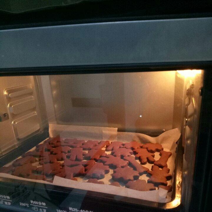 【超简单】 巧克力饼干 很脆很好吃